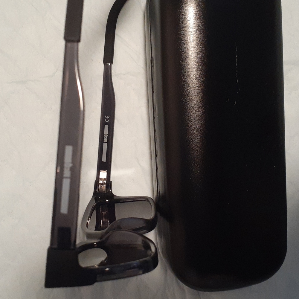 McQ sunglasses - Picture 3 of 4